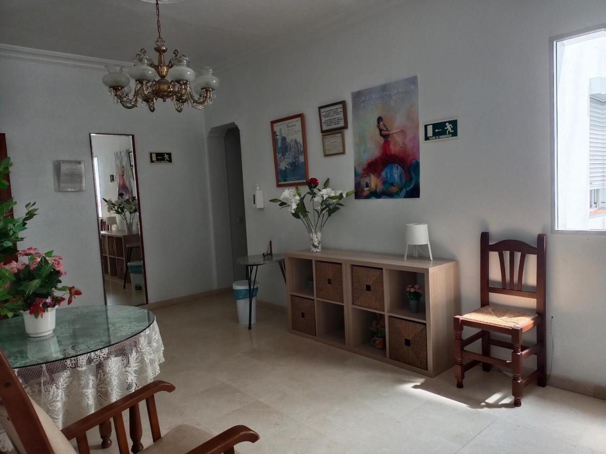 Pension Larra Mairena De Alcor Kültér fotó